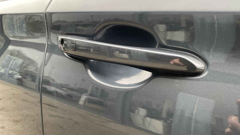 Hyundai KONA 100kW Premium 39kWh 5dr Auto Electric Hatchback